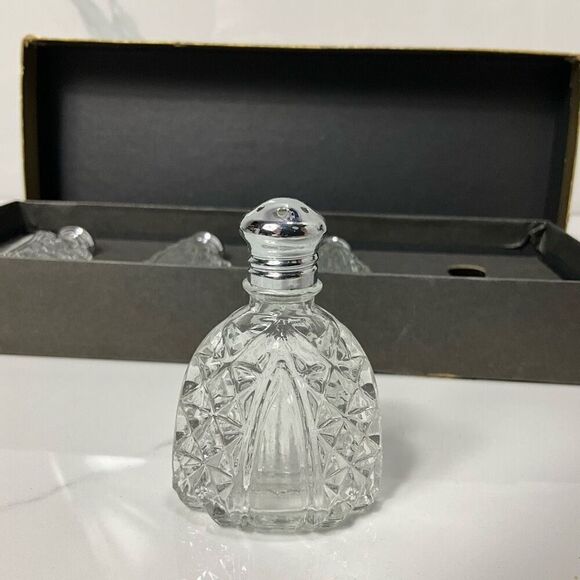 VINTAGE MCM Forman 4 Family Salt and Pepper Hostess Set - Picture 2 of 4